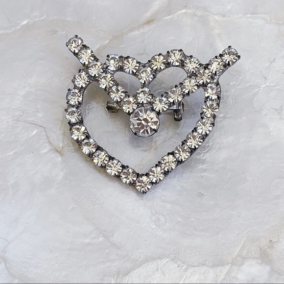 Vintage Silver Tone Large Heart Rhinestone Center Arrow Statement Brooch Love - Picture 3 of 10